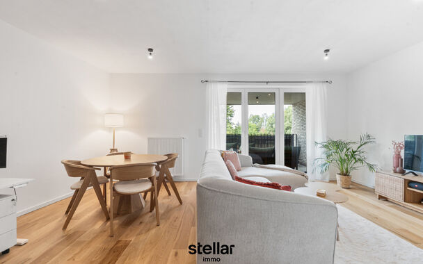 Ruim 1-slaapkamerappartement met terras in Ename

Op zoek naar een ruim en comfortabel appartement op een aangename locatie? Dit verzorgde 1-slaapkamerappartement in Ename biedt een mooie combinatie van ruimte, comfort en een praktische indeling.

Het app