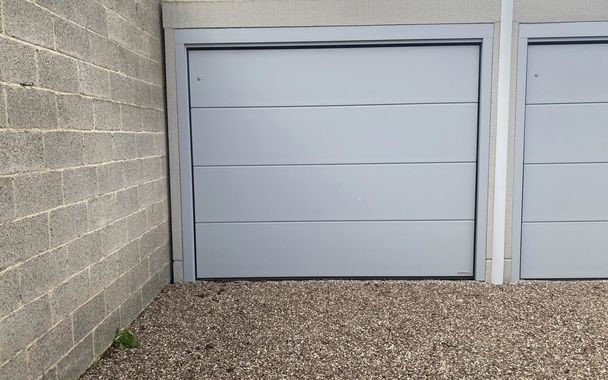 Gesloten garagebox te koop in Gavere