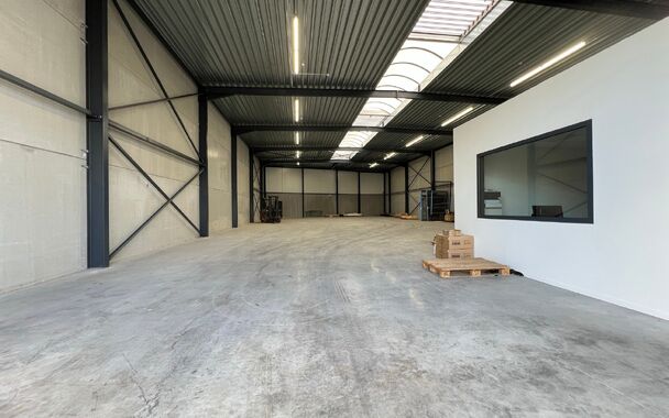 Kmo-unit te huur in Nazareth