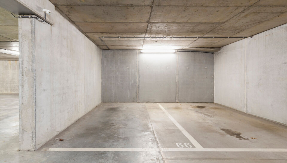 Gelijkvloers appartement met ruim overdekt terras, kelderberging en optionele staanplaats in Ledeberg&nbsp;

In de Jenny Tanghestraat 7 bus 001 te 9050 Ledeberg bevindt zich dit aangename gelijkvloerse appartement dat comfort en functionaliteit perfect combin