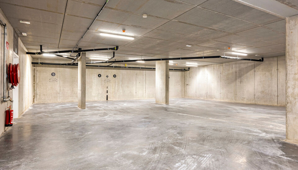 Nieuwbouwappartement met zuidgericht terras in hartje Sint-Denijs-Westrem  
Dit modern nieuwbouwappartement is ideaal gelegen in het centrum van Sint-Denijs-Westrem, in de Sint-Dionysiusstraat, op wandelafstand van winkels, scholen en openbaar vervoer.
 
