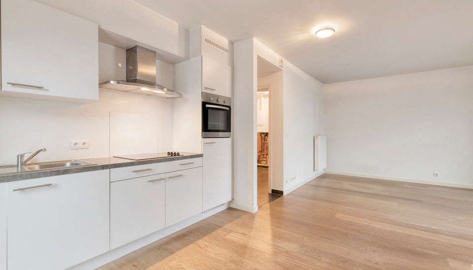 Gelijkvloers appartement met ruim overdekt terras, kelderberging en optionele staanplaats in Ledeberg&nbsp;

In de Jenny Tanghestraat 7 bus 001 te 9050 Ledeberg bevindt zich dit aangename gelijkvloerse appartement dat comfort en functionaliteit perfect combin