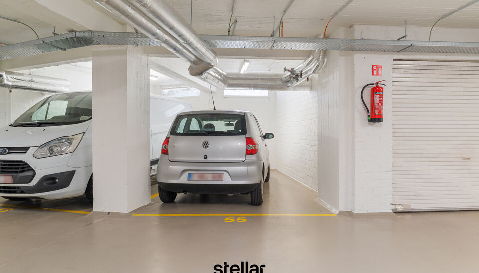 Zeer ruim appartement met 4 slaapkamers en adembenemend zicht &ndash; Gent

Op zoek naar ruimte, comfort &eacute;n uitzicht? Dan mag u dit appartement niet missen!

Gelegen op de zesde verdieping, biedt dit lichtrijke appartement een verrassend mooi zicht over Gent