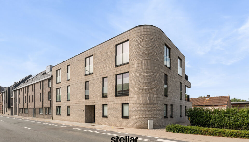 Ruim 1-slaapkamerappartement met terras in Ename

Op zoek naar een ruim en comfortabel appartement op een aangename locatie? Dit verzorgde 1-slaapkamerappartement in Ename biedt een mooie combinatie van ruimte, comfort en een praktische indeling.

Het app