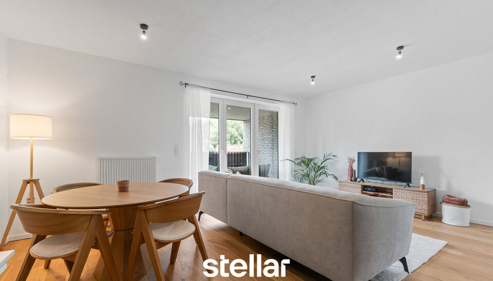 Ruim 1-slaapkamerappartement met terras in Ename

Op zoek naar een ruim en comfortabel appartement op een aangename locatie? Dit verzorgde 1-slaapkamerappartement in Ename biedt een mooie combinatie van ruimte, comfort en een praktische indeling.

Het app