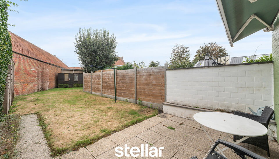 Ruime rijwoning met tuin in Wondelgem

Deze ruime rijwoning, gelegen in de Sint-Markoenstraat 9 te Wondelgem, biedt heel wat potentieel en is ideaal voor wie op zoek is naar een aangename gezinswoning met voldoende ruimte en uitbreidingsmogelijkheden.

Bi