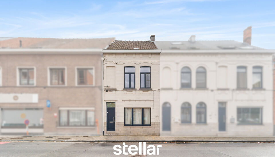 Ruime rijwoning met tuin in Wondelgem

Deze ruime rijwoning, gelegen in de Sint-Markoenstraat 9 te Wondelgem, biedt heel wat potentieel en is ideaal voor wie op zoek is naar een aangename gezinswoning met voldoende ruimte en uitbreidingsmogelijkheden.

Bi