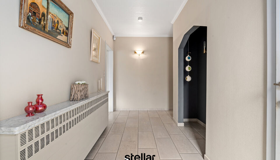 Ruime gezinswoning met 5 slaapkamers op rustige ligging in Nazareth! 🏡

Op een rustige locatie in de Sterrenbosstraat 15 te Nazareth vindt u deze ruime gezinswoning met maar liefst 5 slaapkamers, een gezellige tuin en een afzonderlijke garage.

De woni