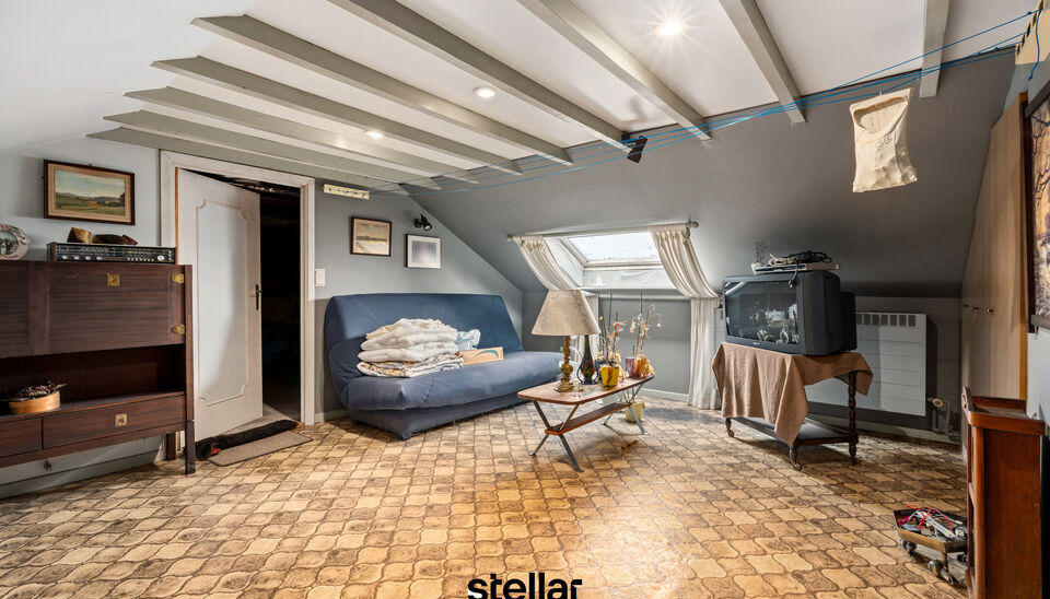 Ruime gezinswoning met 5 slaapkamers op rustige ligging in Nazareth! 🏡

Op een rustige locatie in de Sterrenbosstraat 15 te Nazareth vindt u deze ruime gezinswoning met maar liefst 5 slaapkamers, een gezellige tuin en een afzonderlijke garage.

De woni