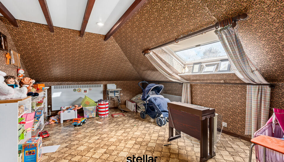 Ruime gezinswoning met 5 slaapkamers op rustige ligging in Nazareth! 🏡

Op een rustige locatie in de Sterrenbosstraat 15 te Nazareth vindt u deze ruime gezinswoning met maar liefst 5 slaapkamers, een gezellige tuin en een afzonderlijke garage.

De woni