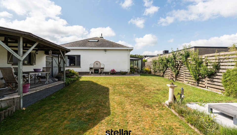 Ruime gezinswoning met 5 slaapkamers op rustige ligging in Nazareth! 🏡

Op een rustige locatie in de Sterrenbosstraat 15 te Nazareth vindt u deze ruime gezinswoning met maar liefst 5 slaapkamers, een gezellige tuin en een afzonderlijke garage.

De woni