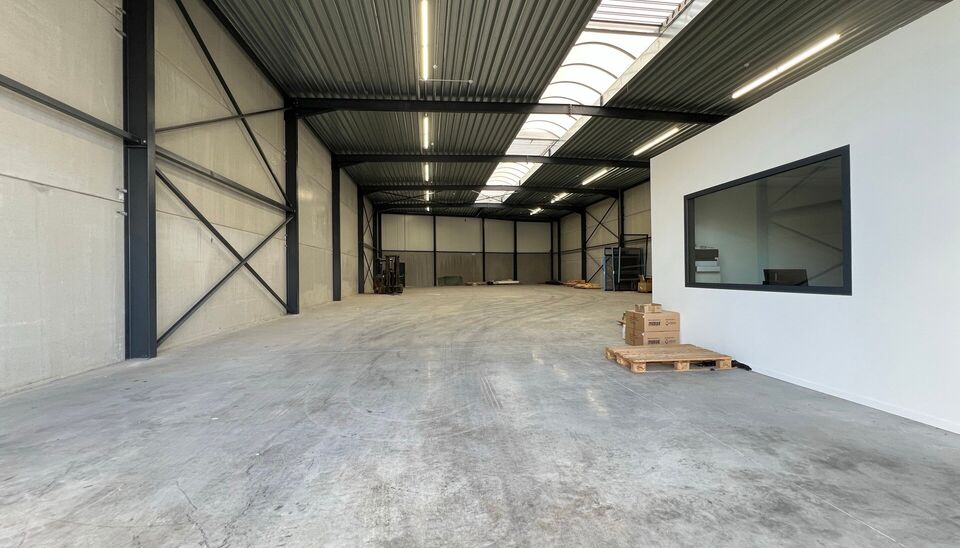 Kmo-unit te huur in Nazareth